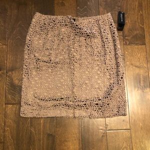 Jones New York skirt. Size 6
